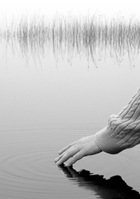 hand on water